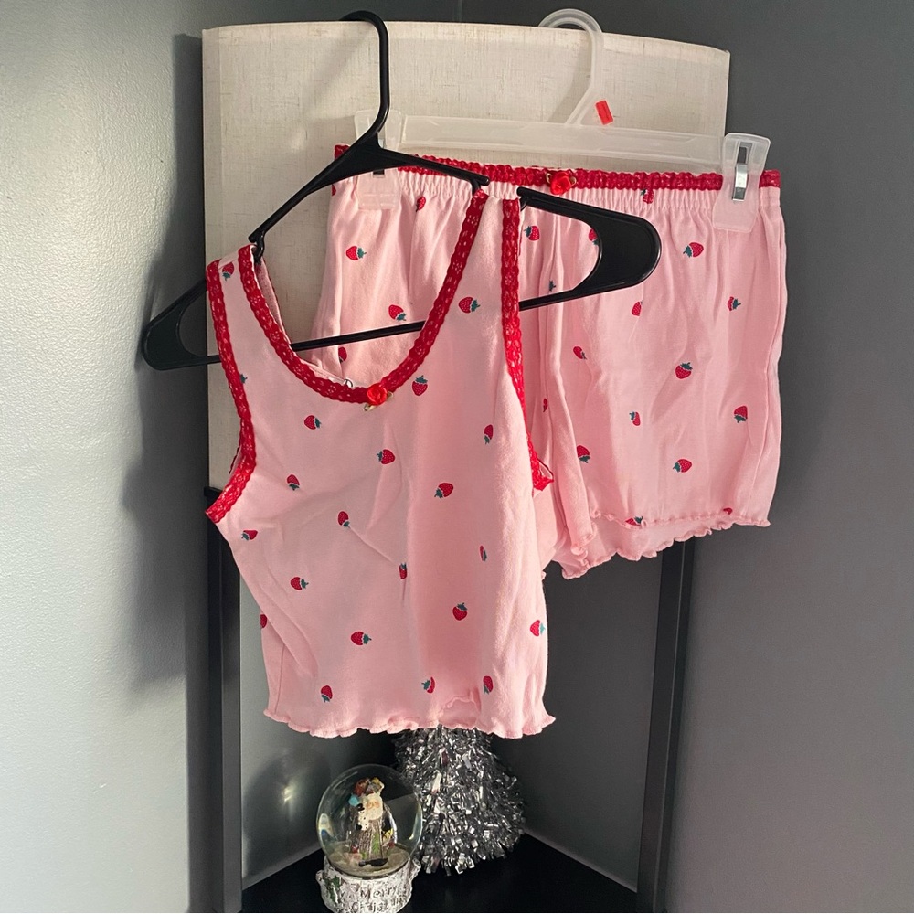 Strawberry print pink matching set